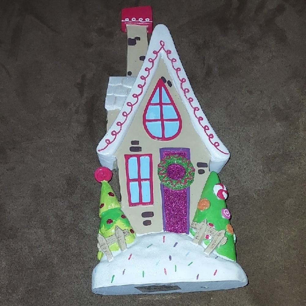 Celebrate It 13" Tall Christmas Table Top Skinny House. Hand Painted. - Picture 1 of 7